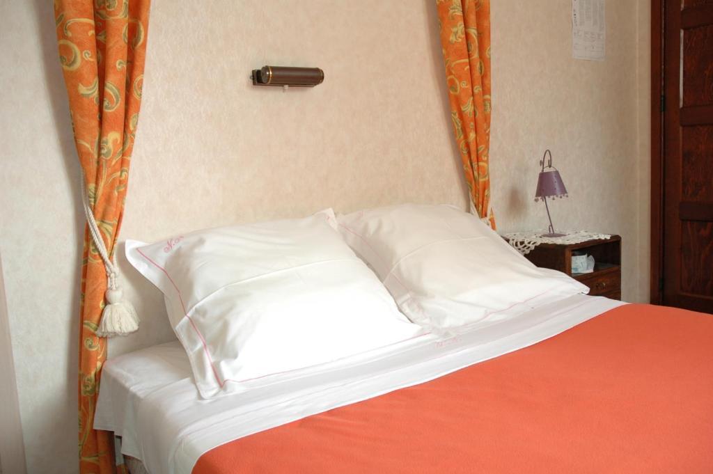 Auberge Au Naturel Des Ardennes Rochehaut Quarto foto